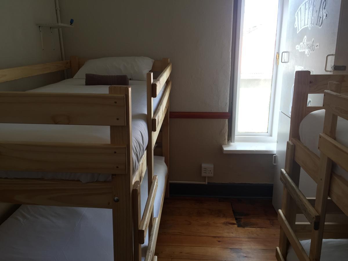 Wanderlust Backpackers Hostel Cape Town Exterior photo